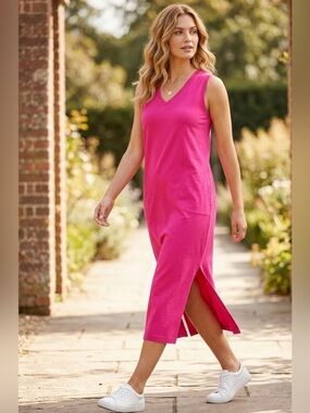 Lands' End Sleeveless V-Neck Tank Shift Dress in Fuchsia Hot Pink with pockets